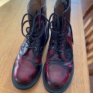 Men’s Fluevog Derby Swirl in Burgundy Rub Off